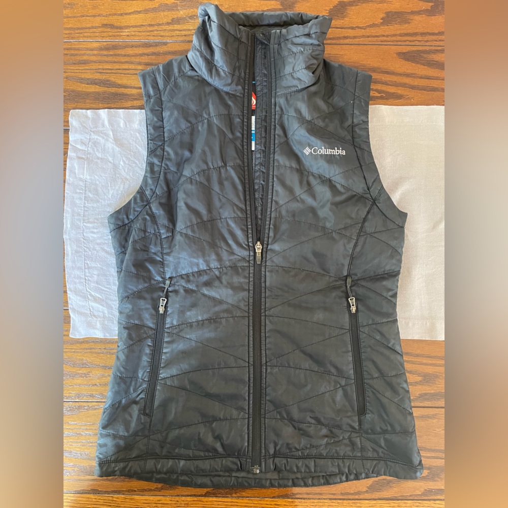 Women’s Columbia thermal micro-down vest. Small